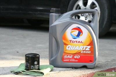 How to Remove the Drain Plug in a Car to Change Oil