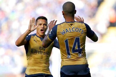Sanchez scores a hat-trick as Arsenal thrash Leicester 5-2 in Premier League