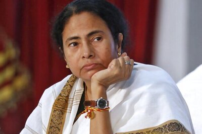 Parents ransack school, Mamata assures action