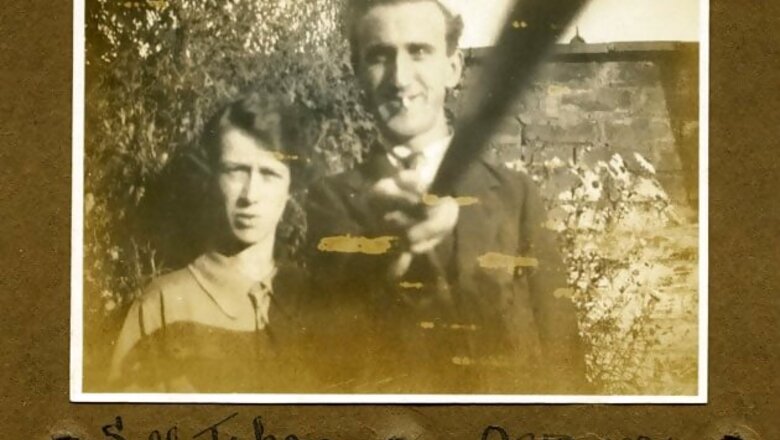 Selfie from 1926 shows a couple using a selfie stick