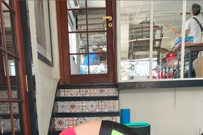 Kareena Kapoor Khan’s Latest Photo Leaves Fans Curious, Netizens Ask ‘Who Is Playing Guitar In Background’