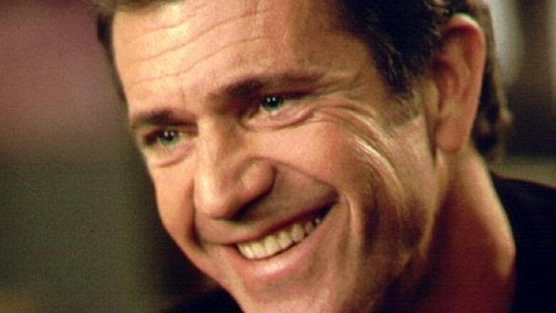 Mel Gibson admits slapping girlfriend