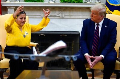 Trump says he'll help with funeral costs for slain soldier