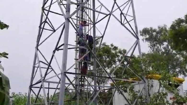 Bengal Man Climbs Mobile Tower After Girlfriend Dumps Him, Comes Down After 3-hour Drama