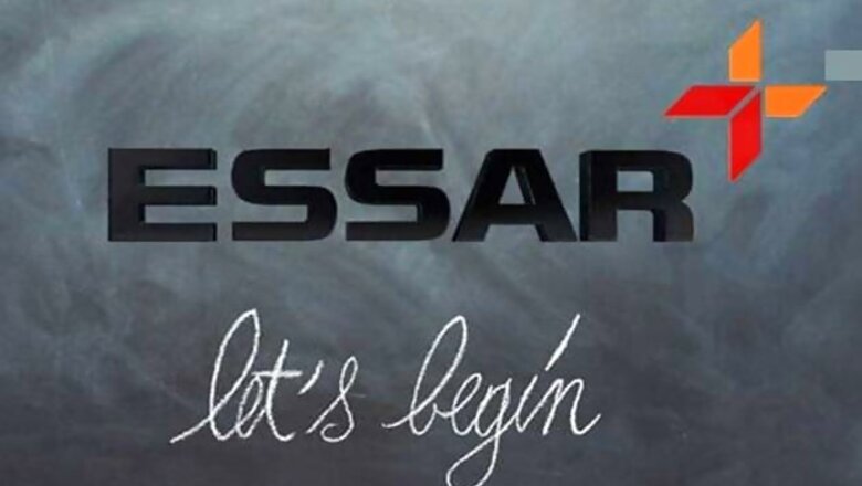 Mumbai: Greenpeace activists scale Essar building in protest