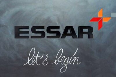 Mumbai: Greenpeace activists scale Essar building in protest