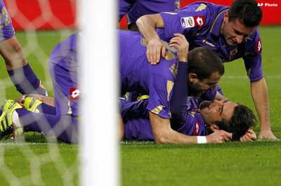 Adriano awarded  worst player prize