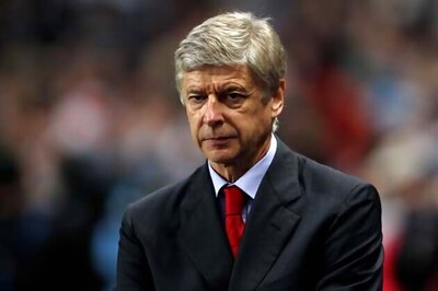 'Wake up and focus,' Wenger tells players
