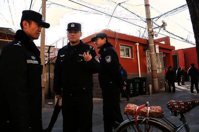 Kidnapper Armed With Explosives Holding 3 Hostages Killed by China Police