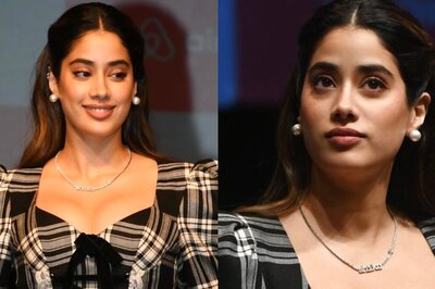 Janhvi Kapoor Blushes as Proudly Flaunts Her Love For Boyfriend Shikhar Pahariya, See Photos