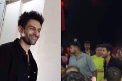 Kartik Aaryan Surprises Fans At Chandu Champion Screening, Says Murlikant Petkar 'Bohot Khush Hain' | Watch