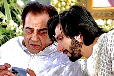 Dharmendra Shares Candid Pic With Ranveer Singh From The Sets Of Rocky Aur Rani Kii Prem Kahaani