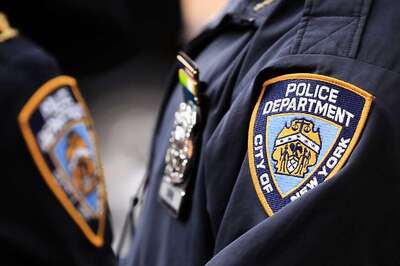 No Charges Against New York Cop for Choking Death of Black Man, Family Calls Decision an 'Insult'