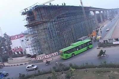 Metro crane falls on car, family survives