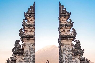 Bali Tries To Get Back To Its Feet As It Welcomes 1st International Tourist Flight