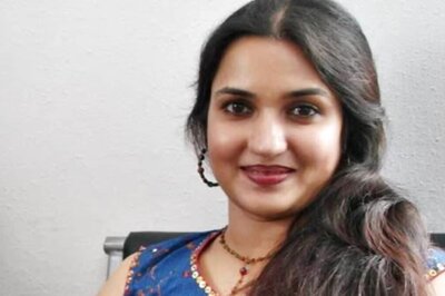 Woman In Actress Sukanya's Viral Pic Not Her Daughter