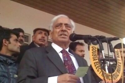 J&K High Court directs Mufti government to hoist state flag on buildings of constitutional authorities