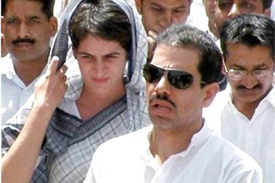 UP: Vadra's cavalcade stopped for code violation