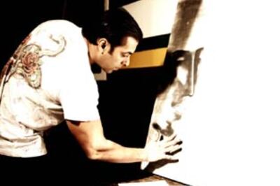Salman to auction his own creations for Veer