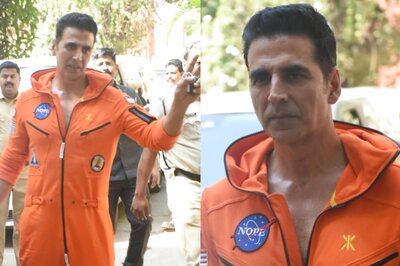 Akshay Kumar Looks Uber Cool As He Slips Into A Fake Astronaut Flight Suit For Selfiee Promotion; See Pics