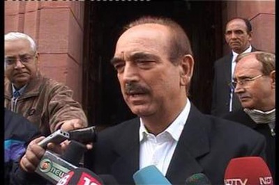 Congress leader Ghulam Nabi Azad takes exceptions to waving of Pakistani flags in J&K