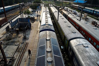 1300 Trains to Soon Have Popular Films, TV Shows Onboard