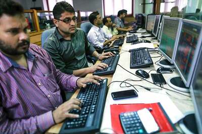 Sensex Ends With Losses, Fails to Keep Early Lead