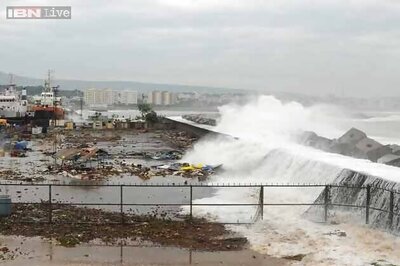 Cyclone Phailin reduced to low pressure area, lying over southwest Bihar