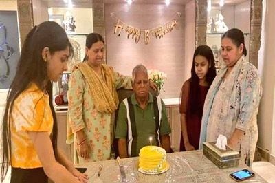 Lalu Prasad Turns 74, Celebrates Quietly at Delhi Home; Bihar CM Nitish Kumar Extends Greetings