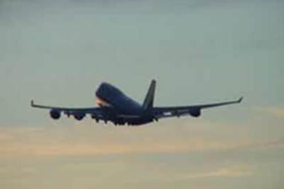 Two planes make emergency landing in Mumbai, Delhi