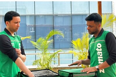 Zomato Launches 'Pure Veg Fleet' For Pure Vegetarian Customers, CEO Deepinder Steps Out To Deliver Orders