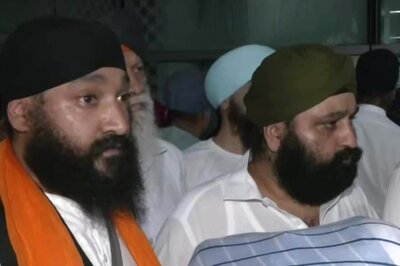 55 Afghan Sikhs Arrive in Delhi Fearing Persecution; Taliban Stops Them from Bringing Sacred Texts