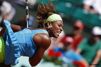 Serena Williams rallies for 3-set win at Sony Open