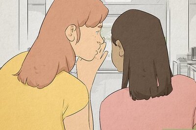 How to Tell if Someone Is Backstabbing You