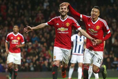 Manchester United stun West Bromwich Albion 2-0 in the EPL