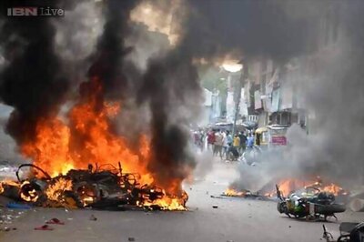 At least 40 arrested after religious clashes in Gujarat