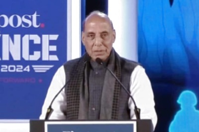'Moving in Right Direction': Defence Minister Rajnath Singh On Increasing Women Participation in Armed Forces