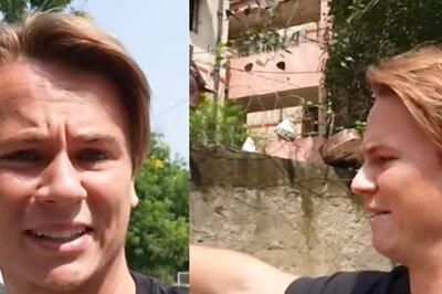 Watch: In Delhi's Poorest Slum, YouTuber Overwhelmed By Locals' Kindness