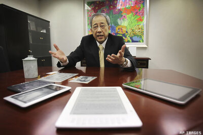 E-reading: revolution in the making or fading fad?