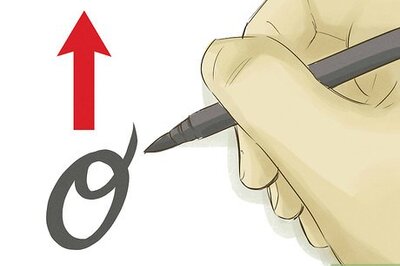 How to Properly Hold and Use a Brush Pen