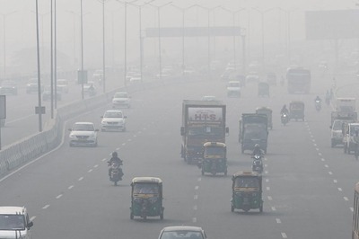 Air Pollution: Temporary Ban on Plying of BS-III Petrol, BS-IV Diesel Vehicles in Delhi from Tuesday