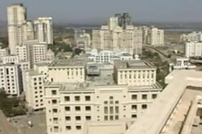 Sell cheap to survive: real estate business told