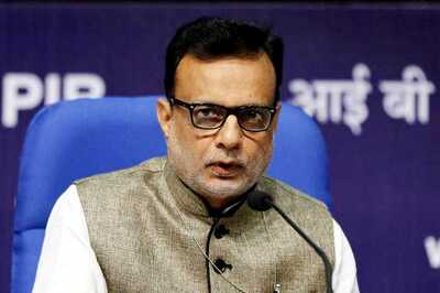 Gujarat Cadre IAS Officer Hasmukh Adhia Named New Finance Secretary