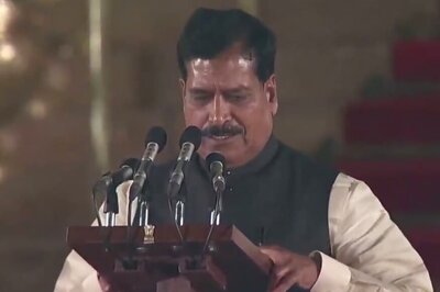 'People Getting Married, Trains Running Full': Minister Dismisses Reports of Economic Slowdown