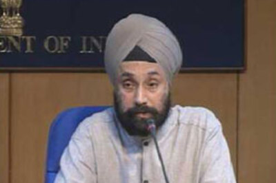 Deport Dawood, India tells Pak