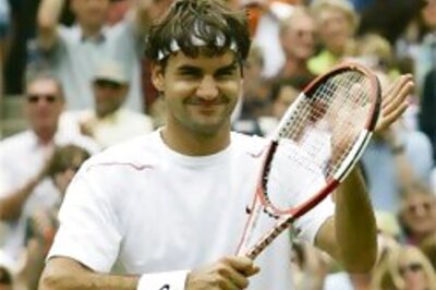 Federer enters Wimbledon final