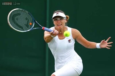 Shvedova beats Schiavone, sets up Miami clash with Serena