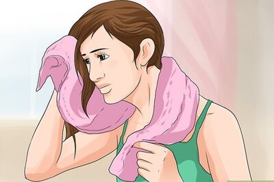 How to Use Sea Salt Shimmer Spray