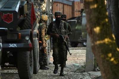 Two CRPF Personnel Succumb to Injuries as Militants Attack Security Forces in Srinagar