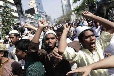 US asks Bangladesh to help calm the situation